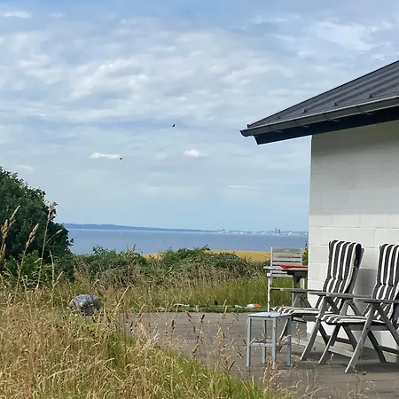 Summer House Overlooking Aarhus Bay 別荘 Knebel